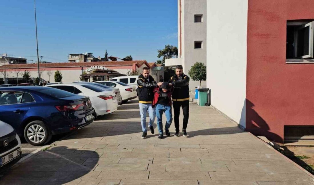 Adana’da dün yaşanan vahşette karısını göğsünden 8 bıçak darbesiyle öldüren