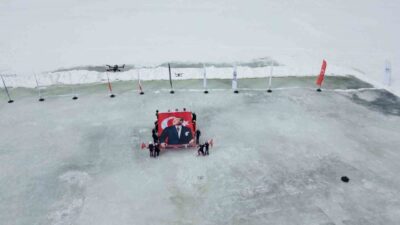 Kars Çıldır Gölü Buz Şenliği renkli görüntülere sahne oldu. Doğal