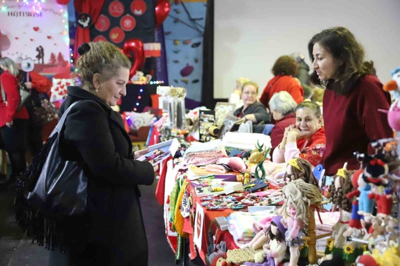 Kartal Belediyesi tarafından 14 Şubat Sevgililer Günü’ne özel hazırlanan, ‘Sevgililer
