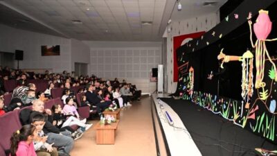 Kartepe Belediyesi’nin kültür sanat etkinlikleri kapsamında Necip Fazıl Kısakürek Kültür