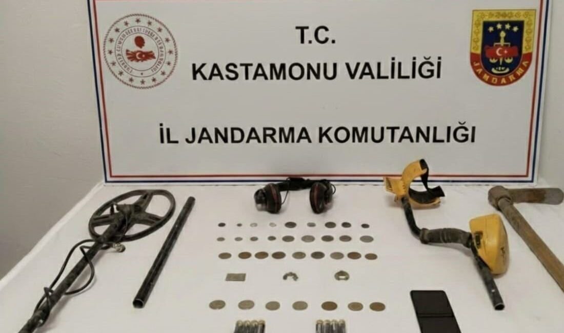 Kastamonu’da jandarma ekiplerince tarihi eser kaçakçılığına yönelik düzenlenen operasyonda çok