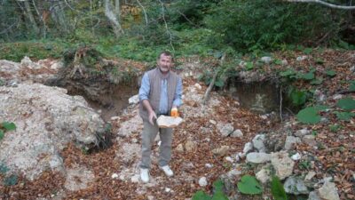 Kastamonu’nun Cide ilçesinde bulunan Gebeoğlu Tepesi’nde 500 metre uzunluğunda surlarla