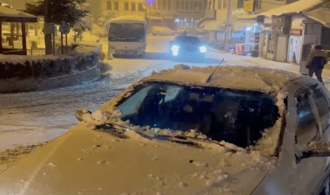 Kastamonu’da akşam saatlerinden itibaren yüksek rakımlı bölgelerde kar yağışı etkili