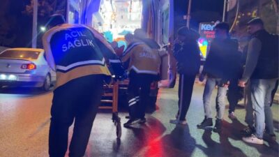 Burdur’da kavşakta yan yola dönmeye çalışan otomobil ile motosikletin çarpışması