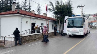 Niğde İl Sağlık Müdürlüğü’nce oluşturulan mobil sağlık timleri; kent merkezine