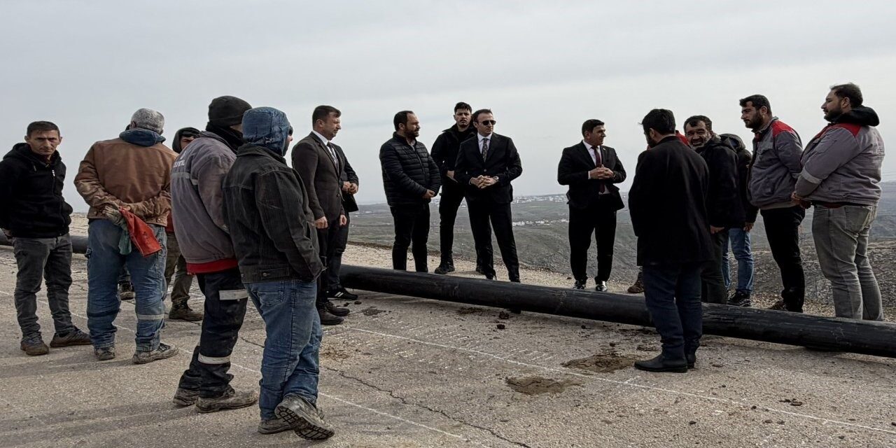 Şırnak’ın Güçlükonak Kaymakamı Semih Memiş, su altyapı çalışmalarını yerinde inceledi.