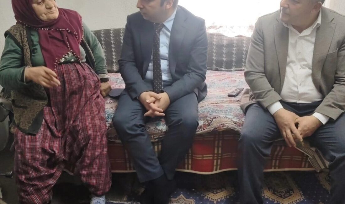 Yenipazar Kaymakamı Mehmet Salih Uçar, Batıbelenören Köyünde vatandaşlarla bir araya