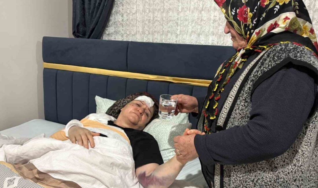 Kayseri’nin Kocasinan ilçesinde SUV aracın refüjde bekleyen yayaların arasına girmesiyle