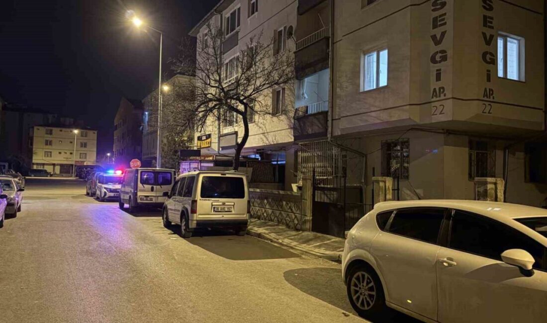 Kayseri’nin Melikgazi ilçesinde bir şahıs eniştesinin evini tüfekle kurşunladı. Kurşunlar
