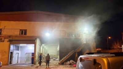 Kayseri’nin Kocasinan ilçesinde hayvansal yan ürünler tesisinde çıkan yangın, ekiplerin