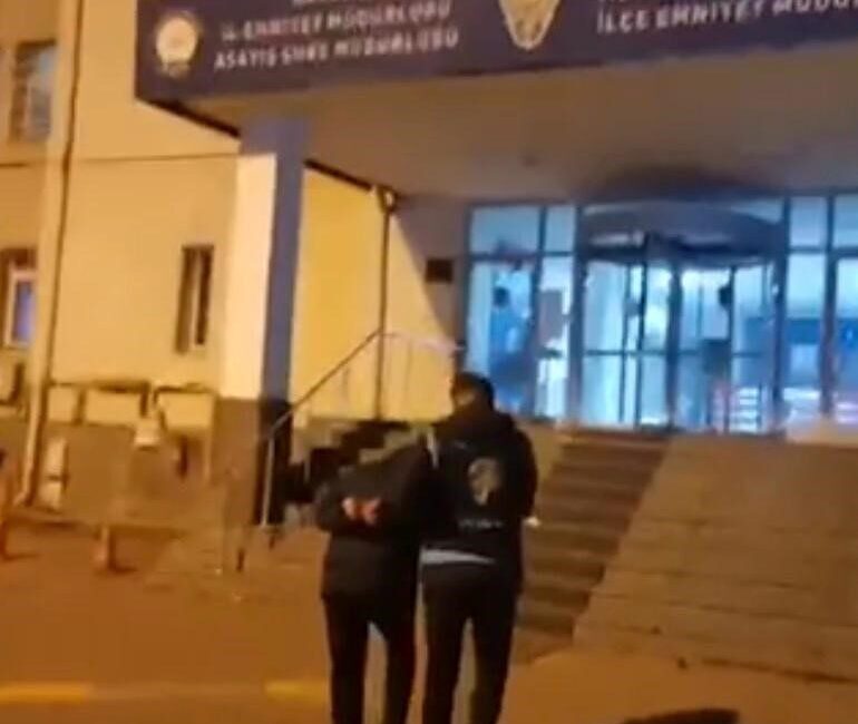 Kayseri’nin Kocasinan ilçesinde bir ikamete ateş ettikten sonra kaçan şüpheli