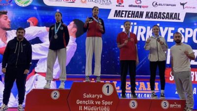 Sakarya’da düzenlenen Türkiye Spor Toto Karate Yıldızlar Ligi Final Etabı’nda