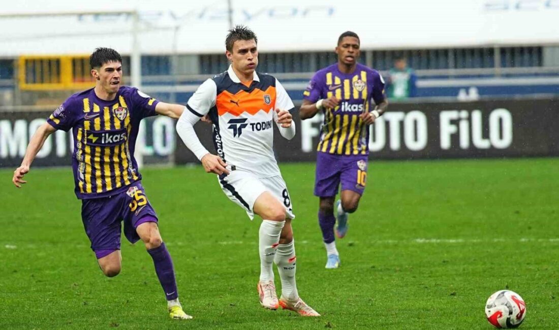 RAMS Başakşehir’in, Galatasaray’dan kiralık olarak kadrosuna kattığı Kazımcan Karataş, Eyüpspor