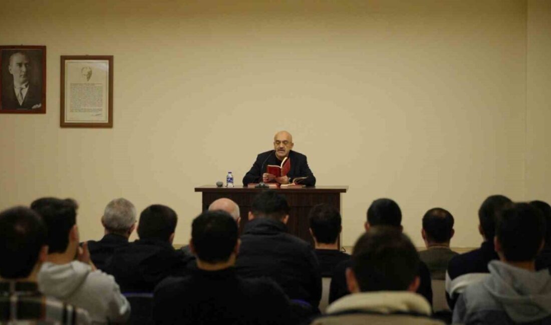 Karabük Üniversitesi (KBÜ) Kamil Güleç Kütüphanesi Konferans Salonu’nda gerçekleştirilen “Nübüvvetin