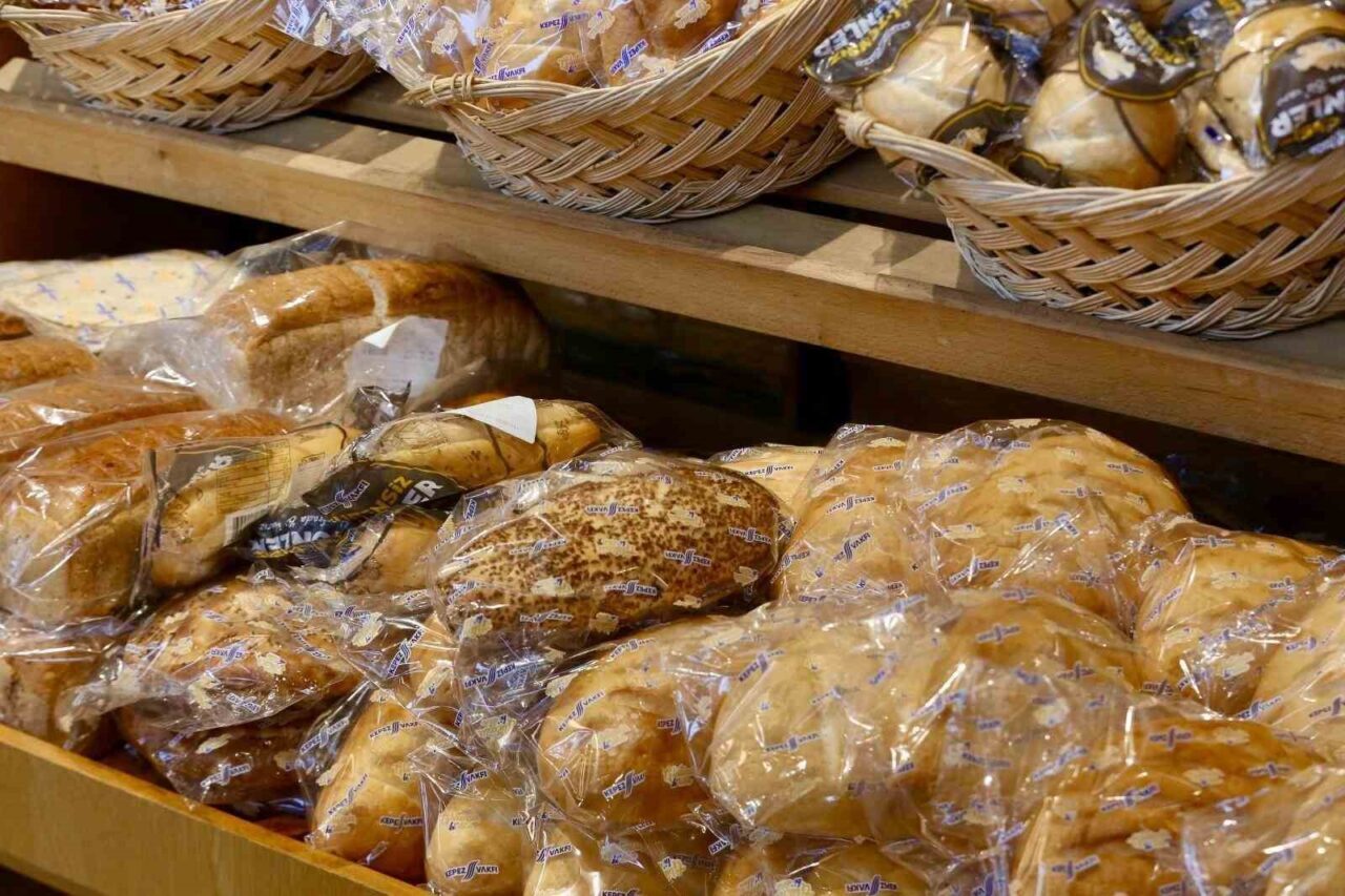 Kepez Belediyesi öncülüğünde faaliyet gösteren Kepez Ekmek, glutensiz ürünlerini hem