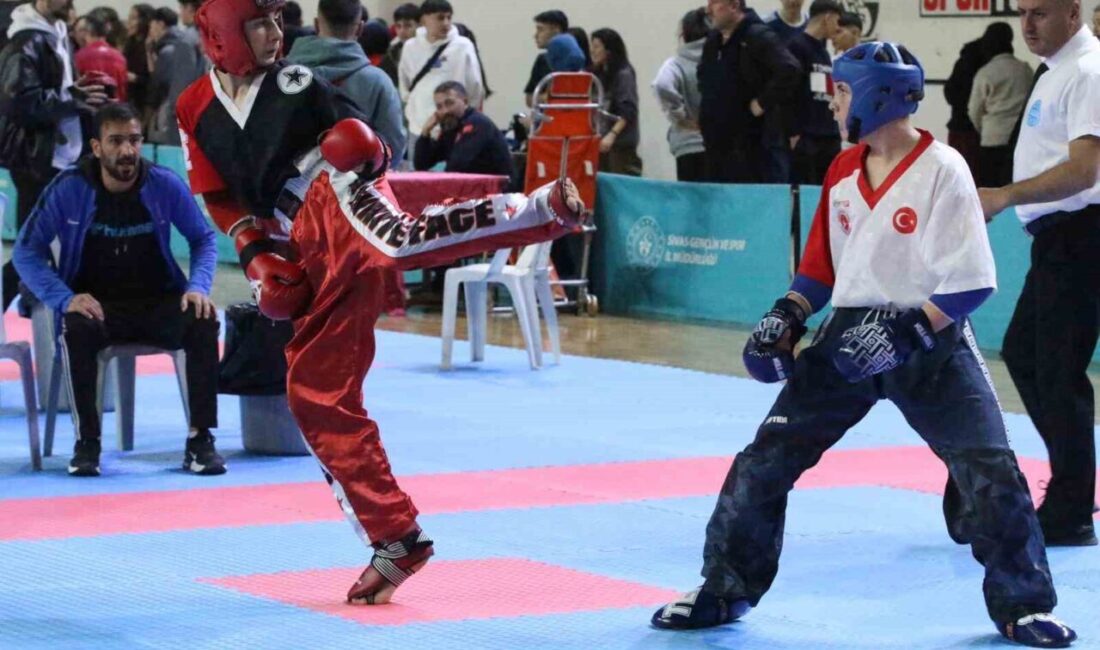 Sivas’ta başlayan Okul Sporları Gençler A-B Kick Boks Türkiye Birinciliği