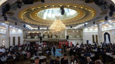 Kilis Valisi Ömer Kalaylı, gazi ve şehit aileleriyle iftar programında