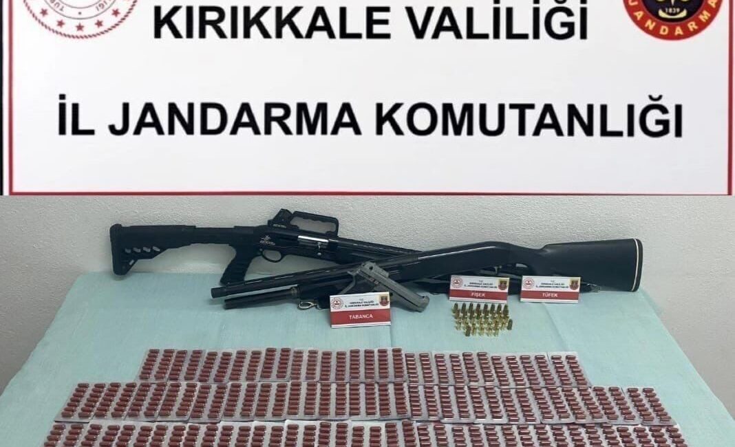 Kırıkkale’de bir eve düzenlenen operasyonda bin adet sentetik ecza ele