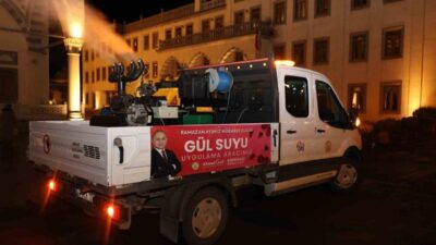 Kırıkkale’de belediye ekipleri tarafından Ramazan ayı dolayısıyla kent genelinde gül