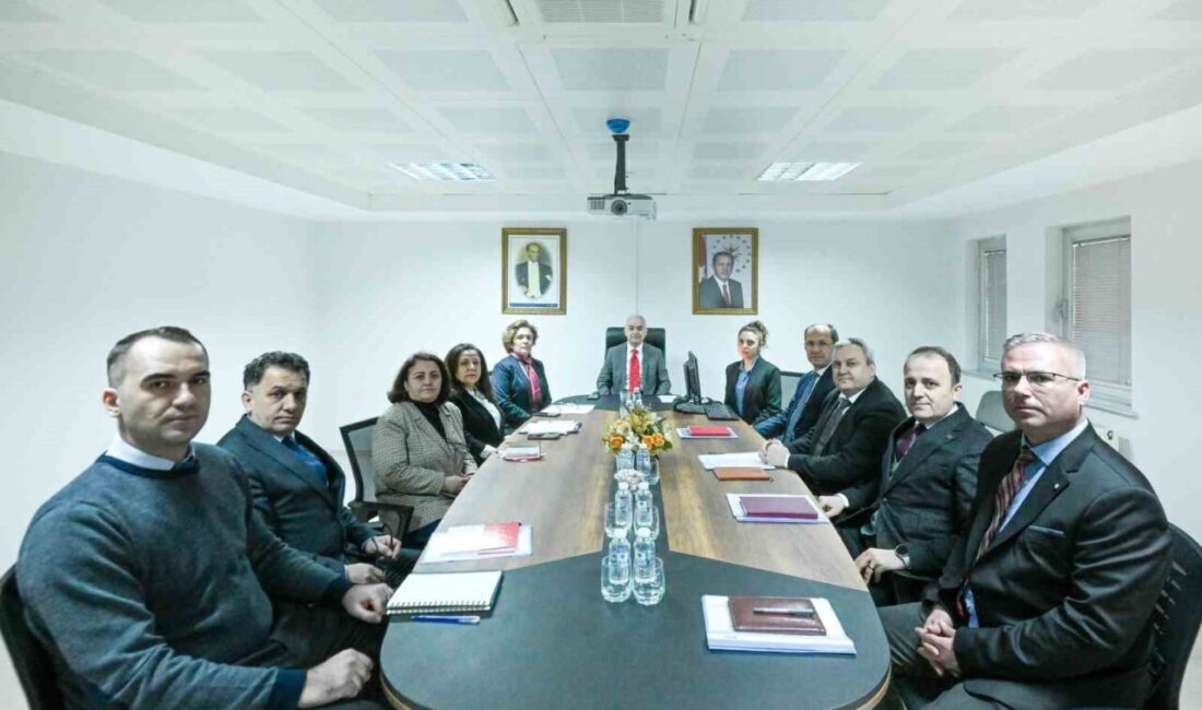 Kırklareli Valisi Uğur Turan, İl Nüfus ve Vatandaşlık Müdürü Serpil