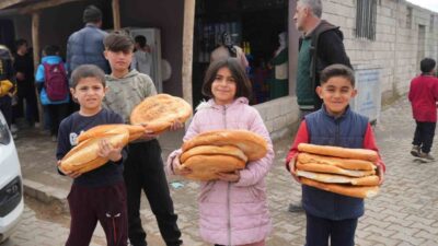 İstanbul’da yaşayan hayırsever Sedat Bağca, 3 yıldır Ramazan ayı boyunca