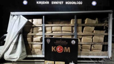 Kırşehir’de polis ekipleri tarafından yapılan çalışmalarda 3,4 ton kıyılmış kaçak