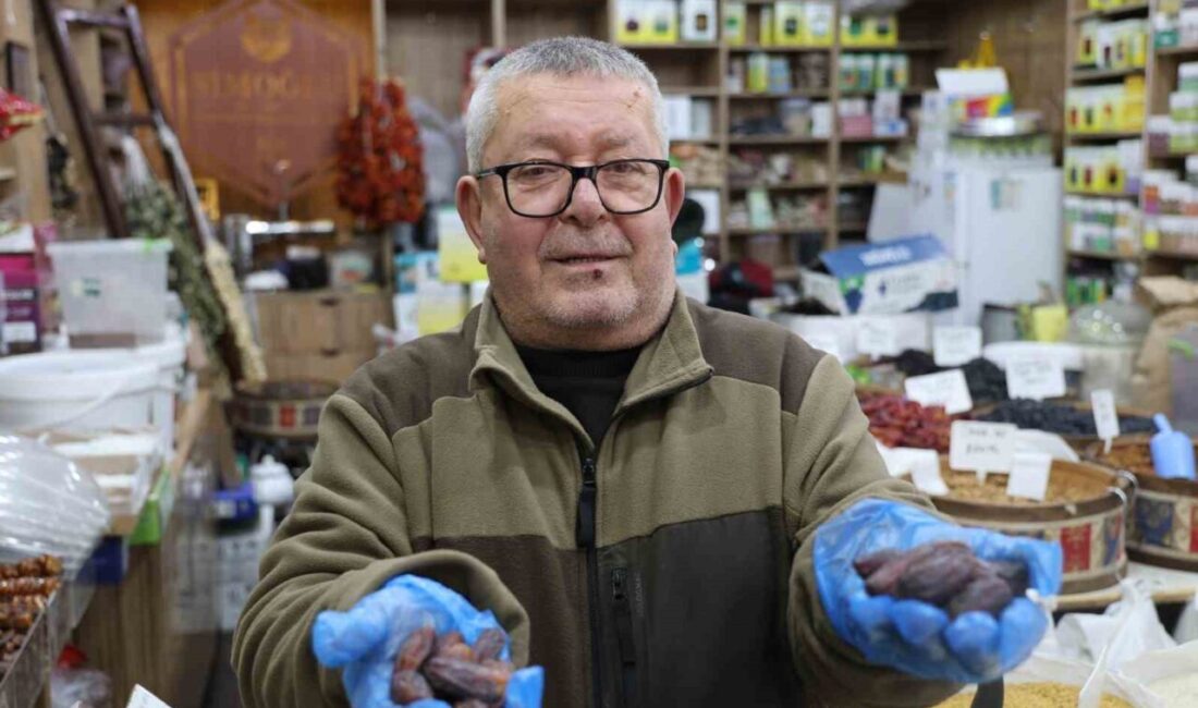 KIRŞEHİR (İHA) – Ramazan ayının yaklaşmasıyla birlikte Kırşehir’de hurmalar aktar