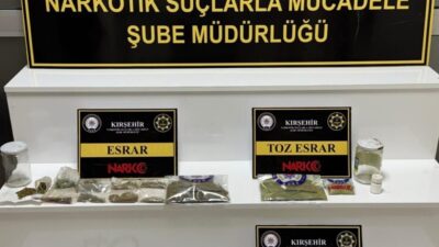 Kırşehir’de polis tarafından yapılan uyuşturucu operasyonunda 1 kişi tutuklandı. Narkotik