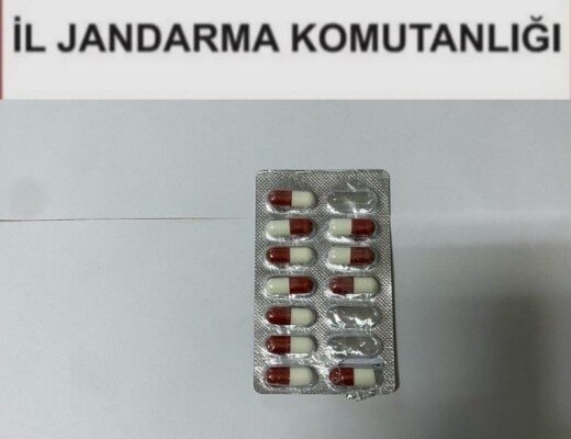 Kırşehir’de jandarma ekipleri tarafından yapılan çalışmalarda 11 sentetik hap ele