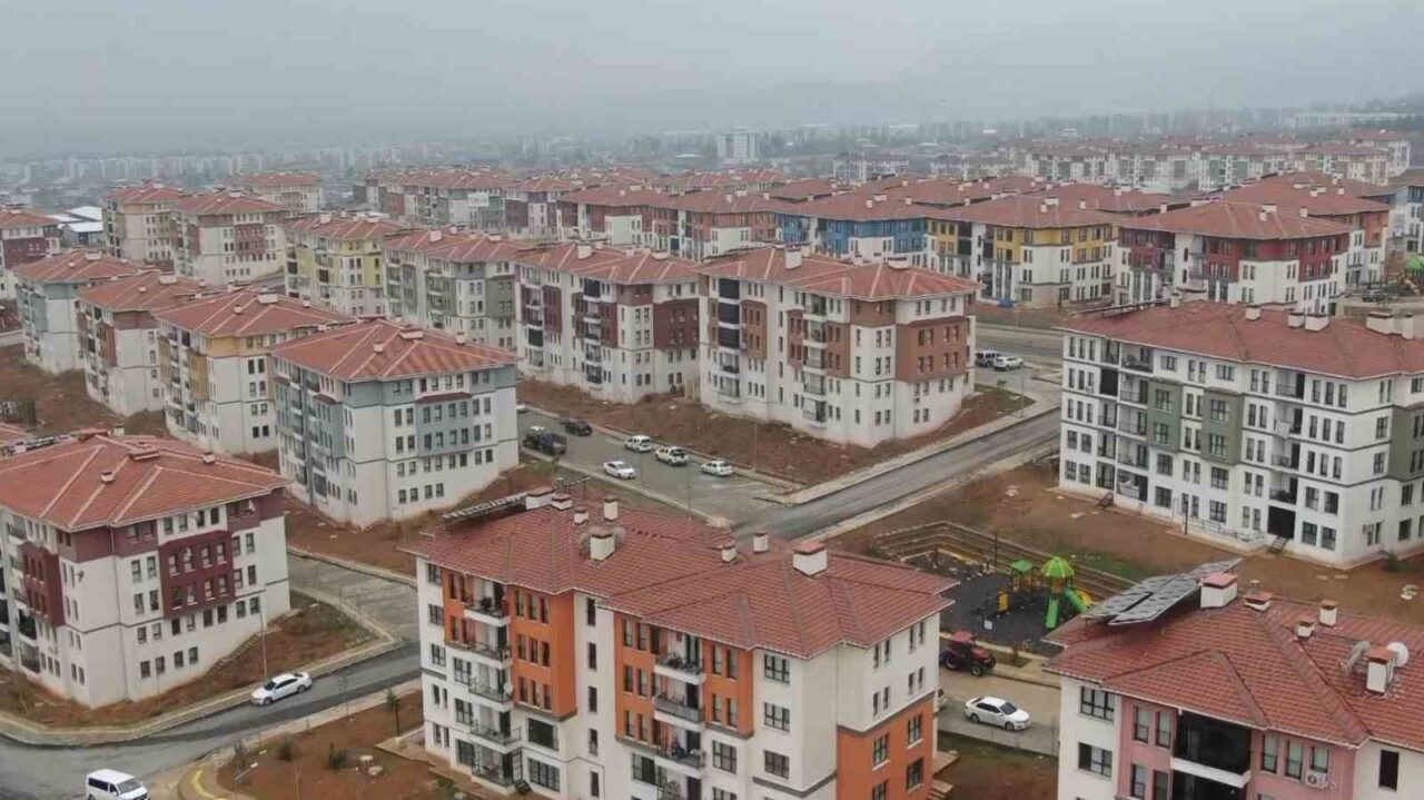 Kahramanmaraş merkezli depremlerden etkilenen Gaziantep’in Nurdağı ilçesinde 7 bin 441