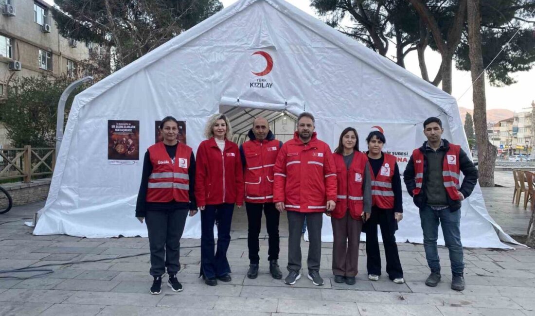 Manisa’nın Alaşehir ilçesinde, Türk Kızılay tarafından hayırseverlerin desteğiyle Ramazan ayı