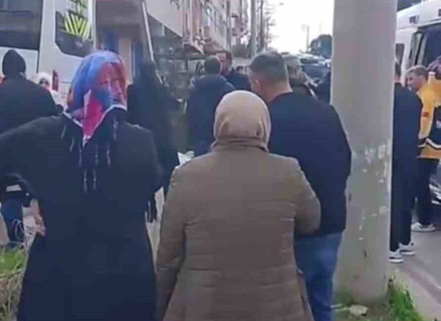 Kocaeli’nin Gebze ilçesinde okul önünde servis aracının çarptığı ilkokul öğrencisi