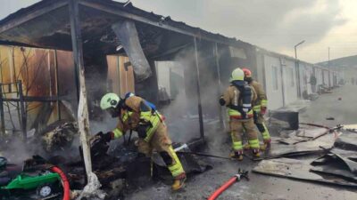 Kahramanmaraş’ta konteyner kentte çıkan yangın itfaiye ekiplerince söndürüldü. Yangın, Dulkadiroğlu