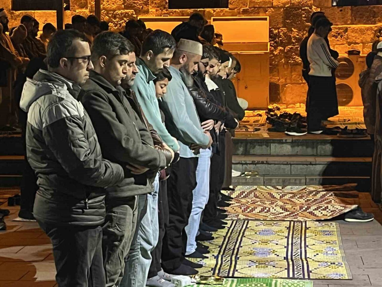 Konya’da Ramazan ayının ilk teravih namazı kılındı. Konya’da ilk teravih