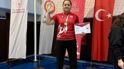 Korkuteli Nene Hatun Mesleki ve Teknik Anadolu Lisesi öğrencisi Ümmü