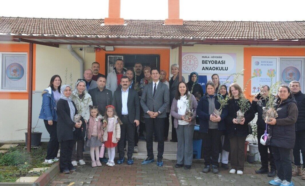 Muğla’nın Köyceğiz ilçesinde anaokulu öğrencileri ve velilere yönelik gerçekleştirilen “Zeytin