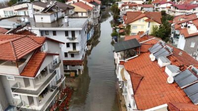 Muğla’da etkili olan sağanak yağışların ardından Köyceğiz Gölü’nde su seviyesi