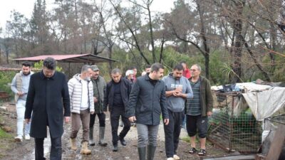 Muğla’nın Köyceğiz ilçesinde etkili olan yoğun yağışın ardından oluşan dere