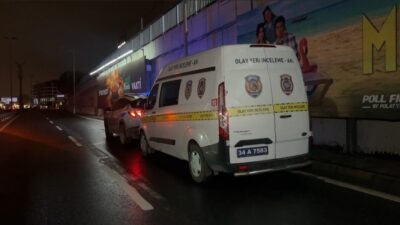 Küçükçekmece D-100 Karayolunda seyir halindeki motosiklet sürücüsü direksiyon hakimiyetini kaybederek