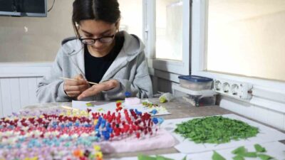 Akdeniz Belediyesi tarafından mahallelerde hizmet veren Kültür ve Sanat Evleri,