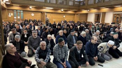 Konya’nın Kulu ilçesinde Ramazan ayının başlamasıyla birlikte hatimle teravih namazı