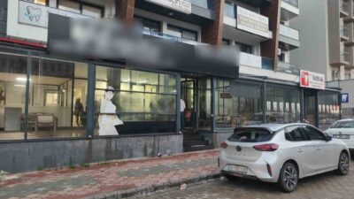 Aydın’ın Kuşadası ilçesinde faaliyet gösteren bir güzellik merkezinden hizmet alan