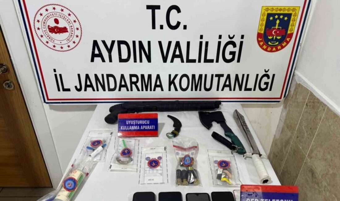 Aydın’ın Kuşadası ilçesinde jandarma ekipleri tarafından gerçekleştirilen narkotik operasyonunda 4