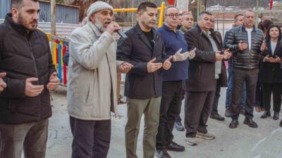 Kuşadası Belediyesi tarafından Ramazan ayının ilk iftar yemeği, İkiçeşmelik Mahallesi’nde