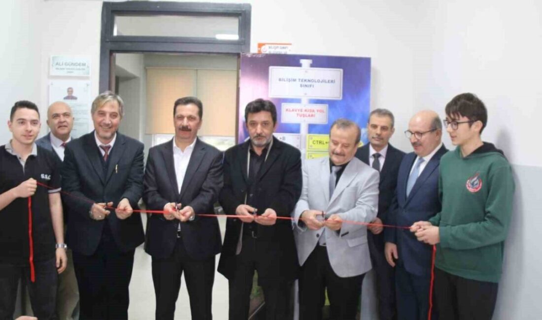 Kütahya Şehit Selim Cansız Anadolu İmam Hatip Lisesinde (AİHL), hayırseverlerin