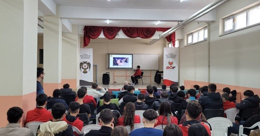 Kütahya İl Emniyet Müdürlüğü tarafından yürütülen “Gençlik ve Güvenli Gelecek”