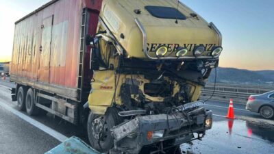 Beykoz Kuzey Marmara Otoyolu’nda seyir halindeki kamyon, aynı istikamette seyreden