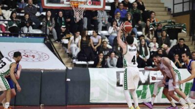 Türkiye Erkekler Basketbol 2. Ligi’nde grubunu lider bitirmeyi garantileyen Sakarya