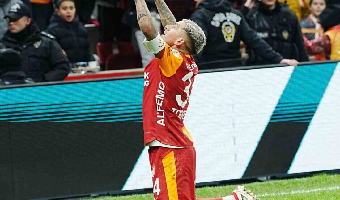 Galatasaray’ın Uruguaylı futbolcusu Lucas Torreira, Corendon Alanyaspor maçında kaydettiği golle