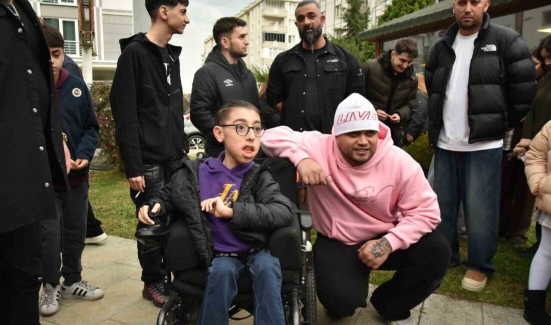 Rap Müziği Sanatçısı Lvbel C5, Samsun’un Atakum ilçesinde özel bireyler